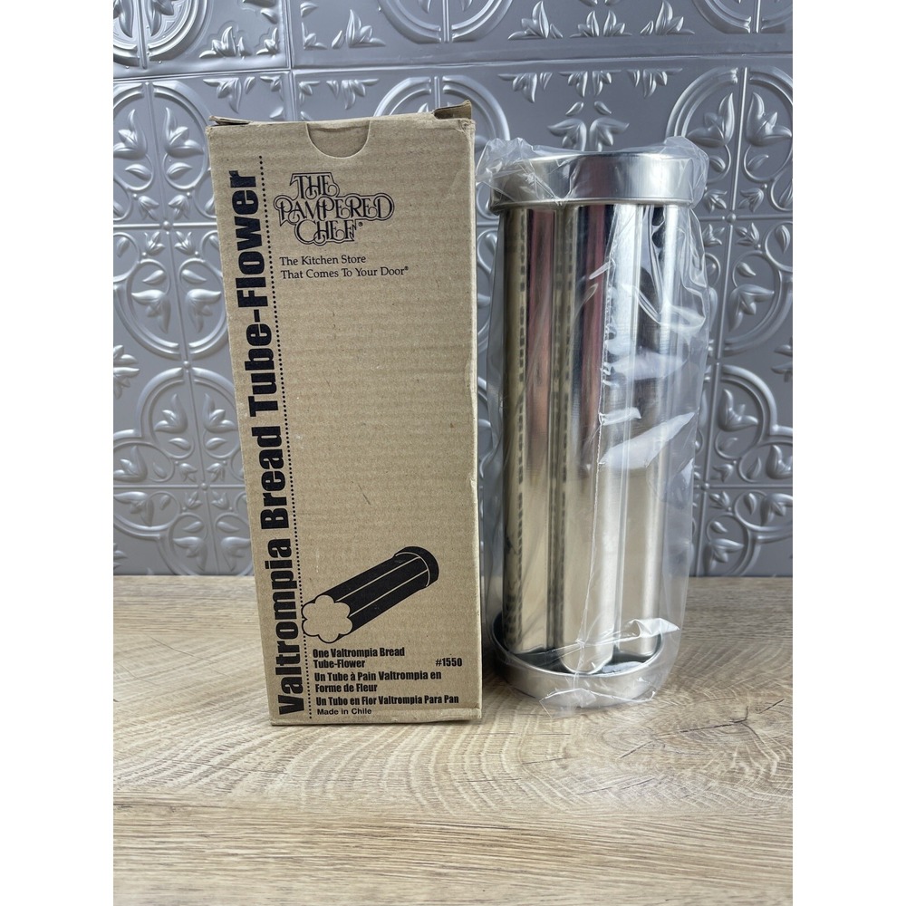 THE PAMPERED CHEF Valtrompia Bread Tube Heart #1560 NEW IN OPEN BOX